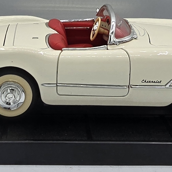 1953 Chevy Corvette Convertable - Picture 6 of 12